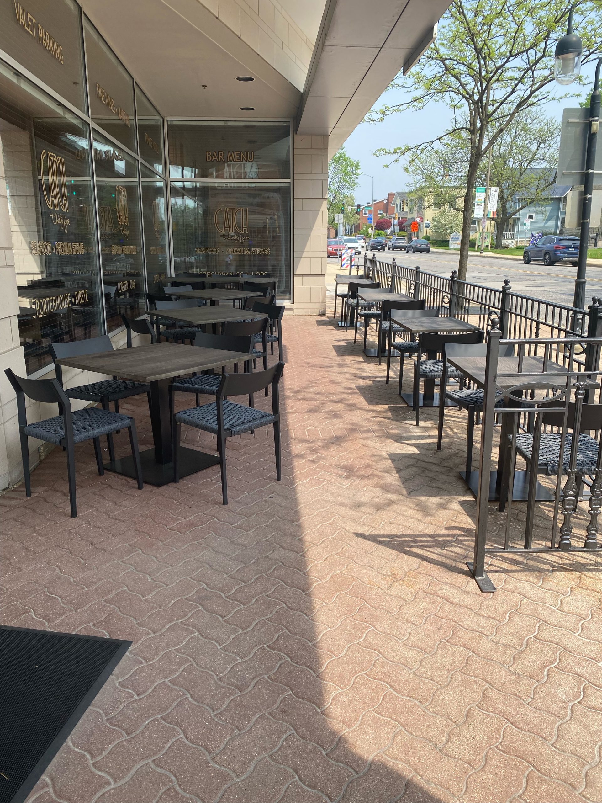 Patio Dining in Naperville Catch 35 Seafood Restaurant